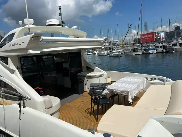 Azimut 62