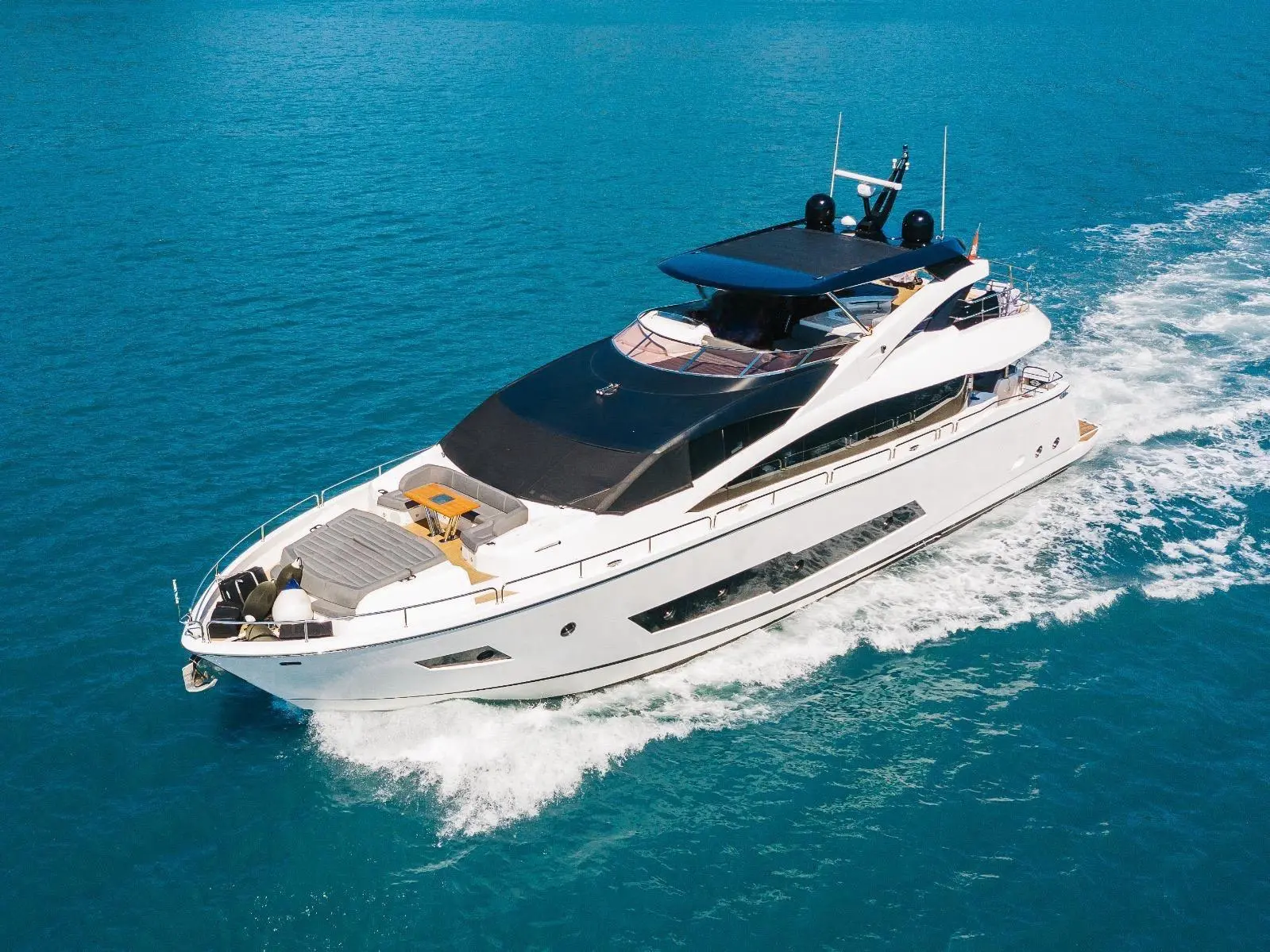 2018 Sunseeker 86 yacht