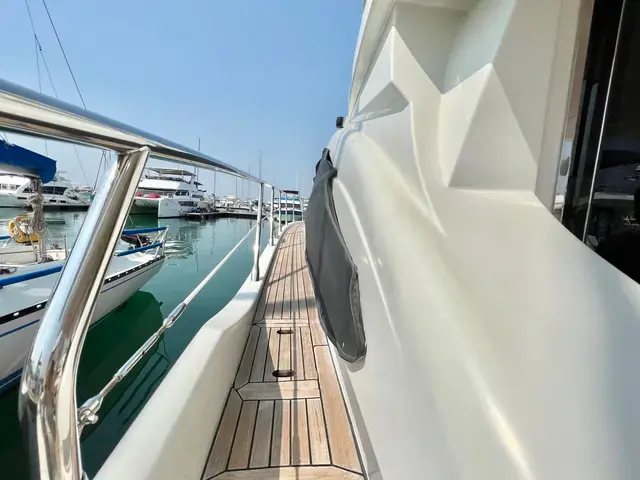 Azimut 43