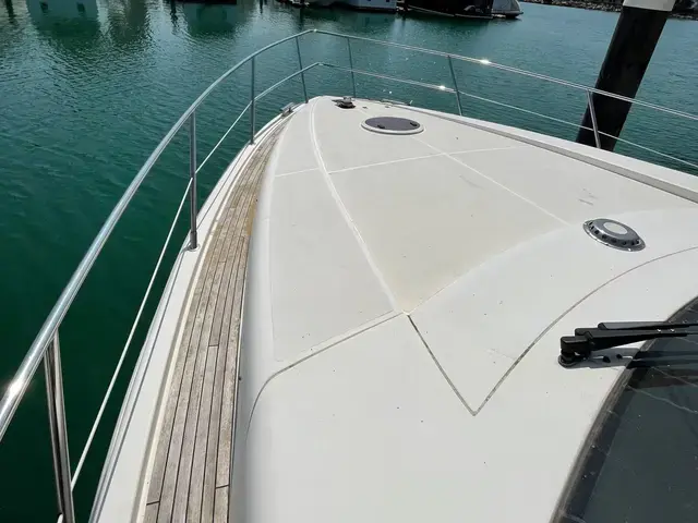 Azimut 46