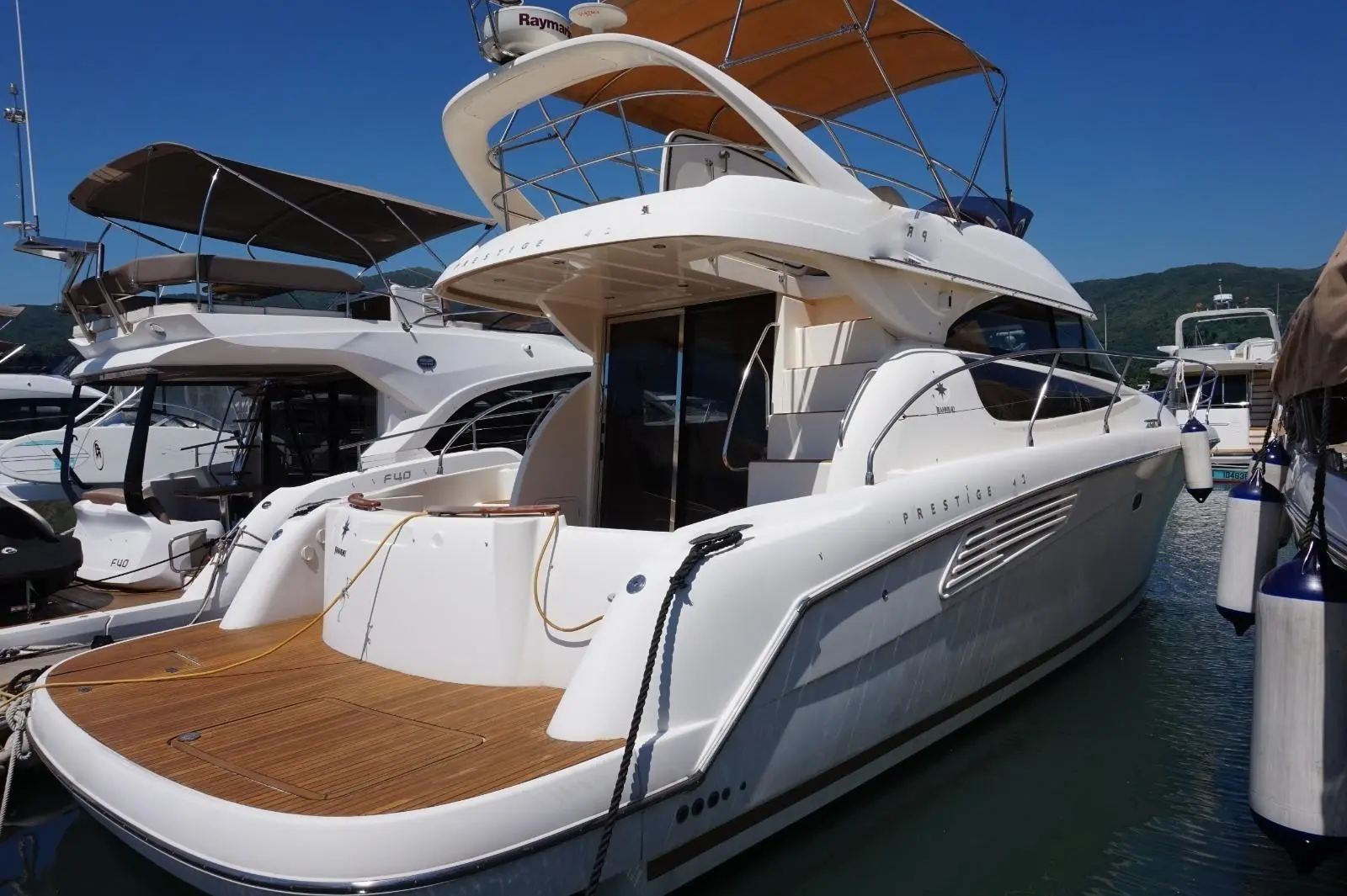 2008 Prestige 42 fly