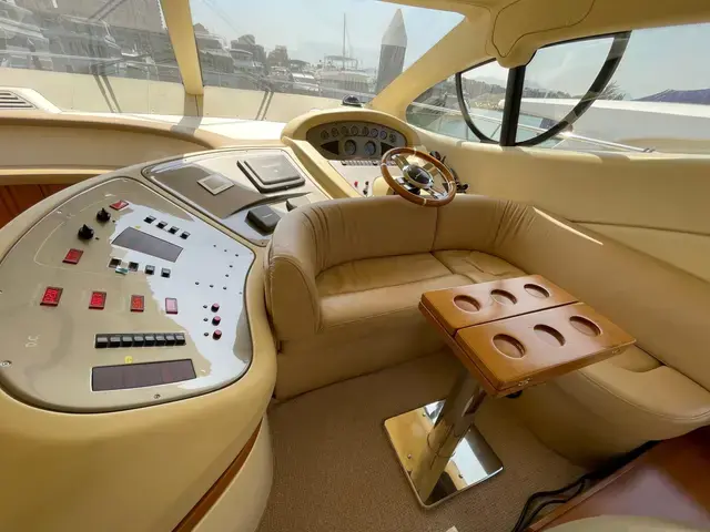 Azimut 46