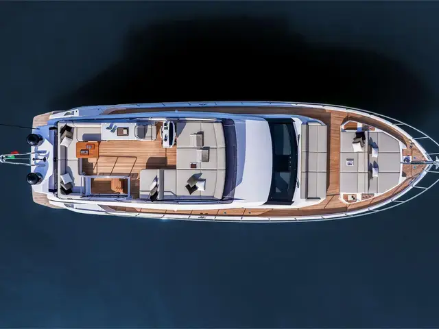 Ferretti Yachts 580