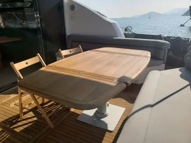 Sunseeker Predator 64