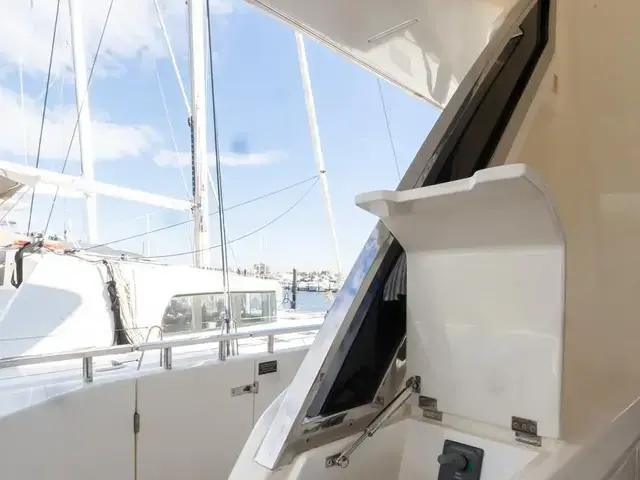 Ferretti Yachts 780