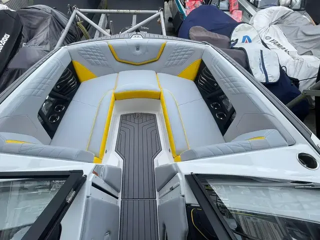 Nautique Boats G23