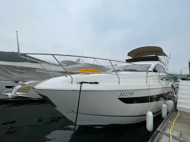 Fairline Squadron 48