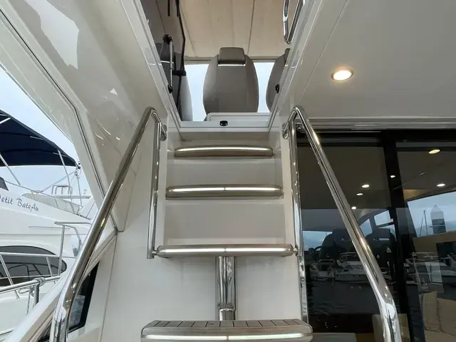 Fairline Squadron 48