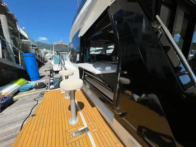 Galeon 500 Fly