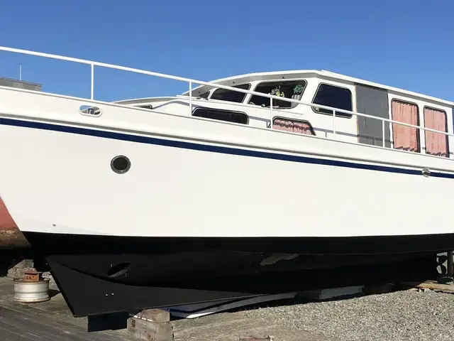 Motor Yacht Daniels Kruiser 11.50 OK Paviljoen