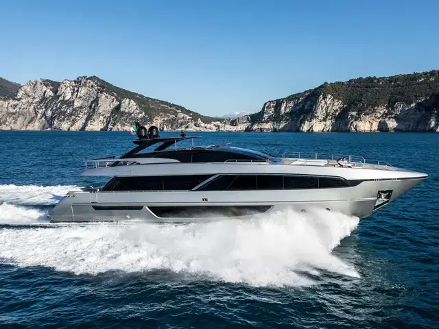 Riva 100' Corsaro