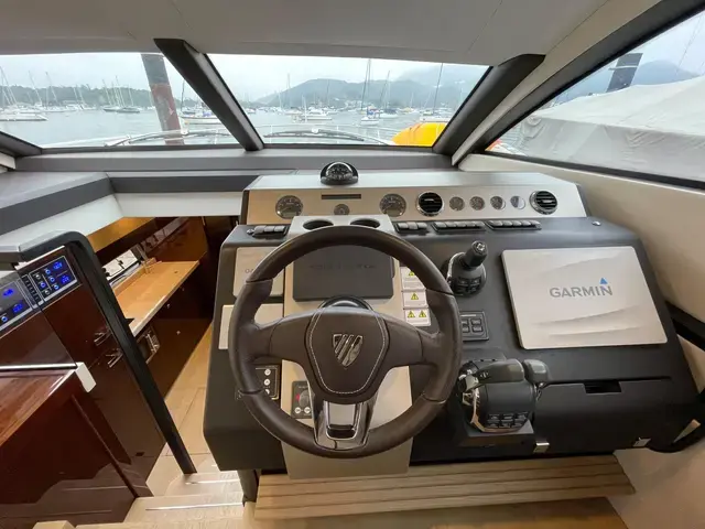 Fairline Squadron 48