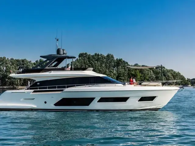 Ferretti Yachts 670