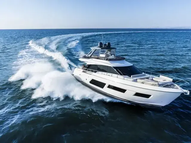 Ferretti Yachts 670