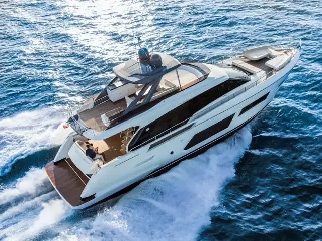 Ferretti Yachts 670