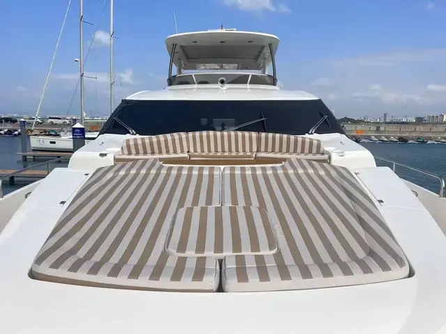 Sunseeker 88 Yacht