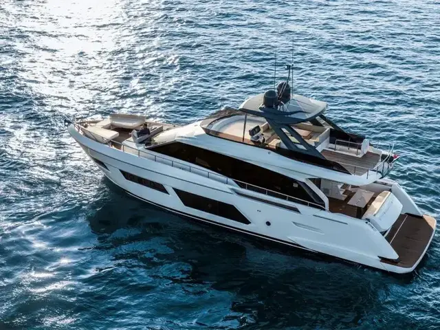 Ferretti Yachts 670