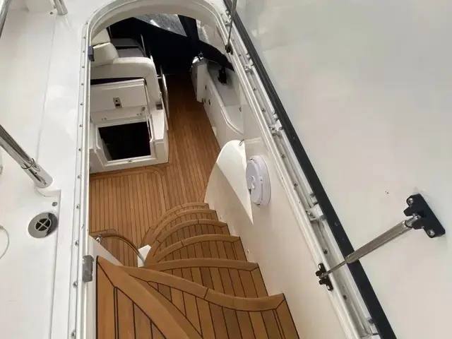 Sunseeker Manhattan 52