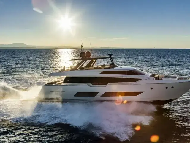 Ferretti Yachts 850