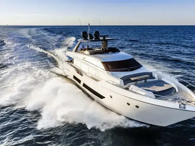 Ferretti Yachts 850