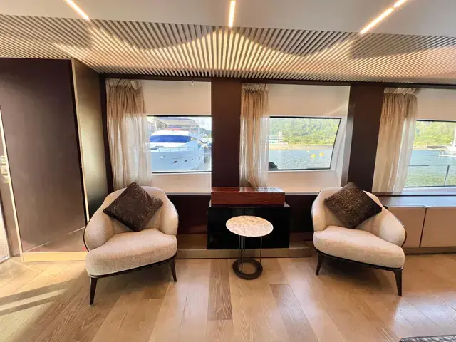 Ferretti Yachts 850