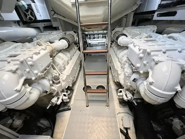 Ferretti Yachts 850