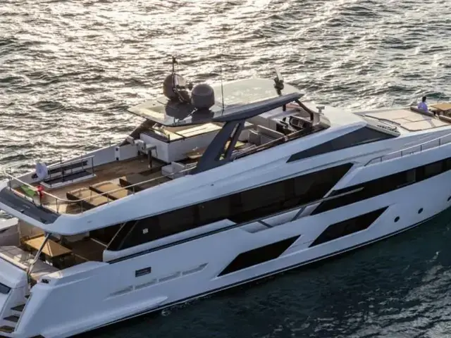 Ferretti Yachts 920