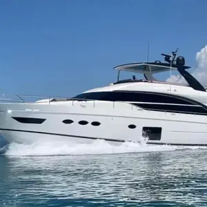 2015 Princess 82