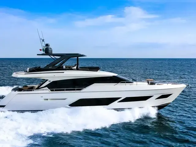 Ferretti Yachts 720