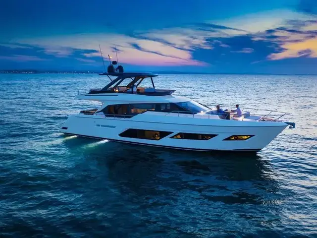 Ferretti Yachts 720