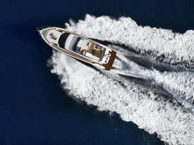 Ferretti Yachts 500