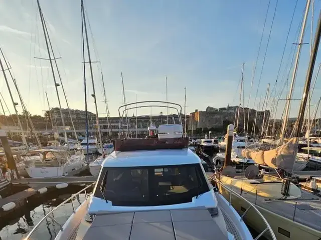 Ferretti Yachts 500