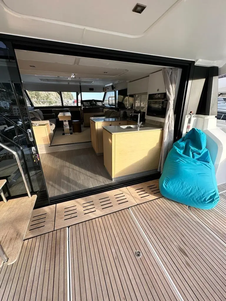 2018 Fountaine Pajot my6