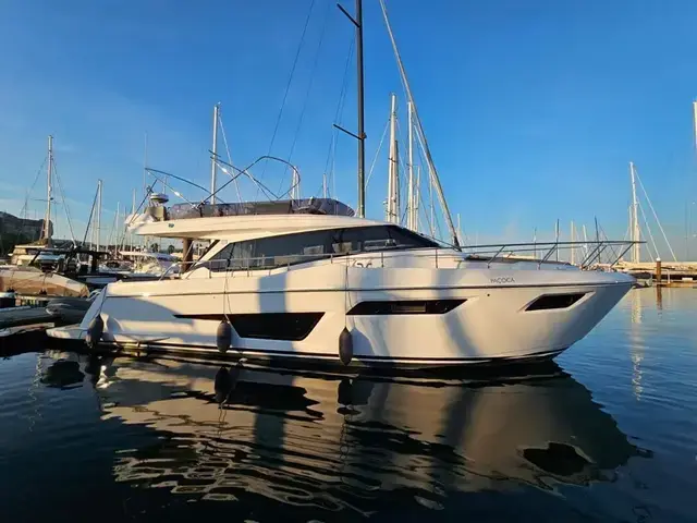 Ferretti Yachts 500