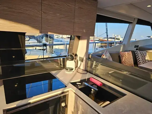 Ferretti Yachts 500