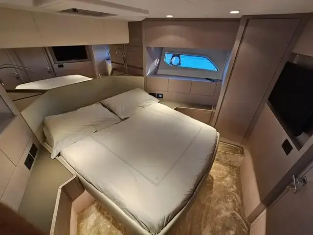 Ferretti Yachts 500