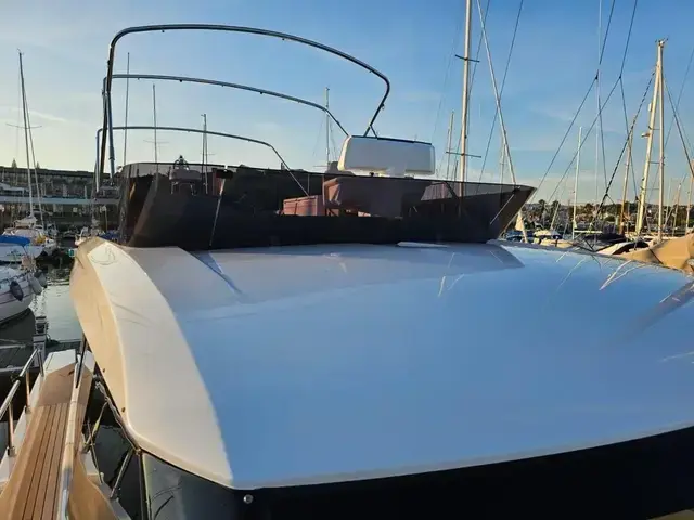 Ferretti Yachts 500