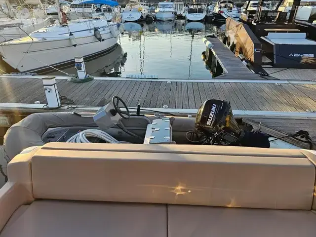 Ferretti Yachts 500