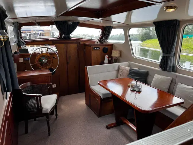 Motor Yacht Van Dongen Trawler 12.20 AK