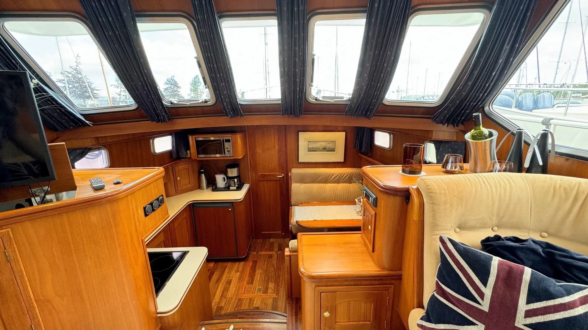 2001 Royal royal class cabrio 44 ak