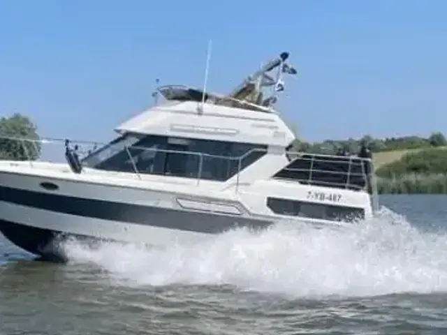 Carver 28 Flybridge