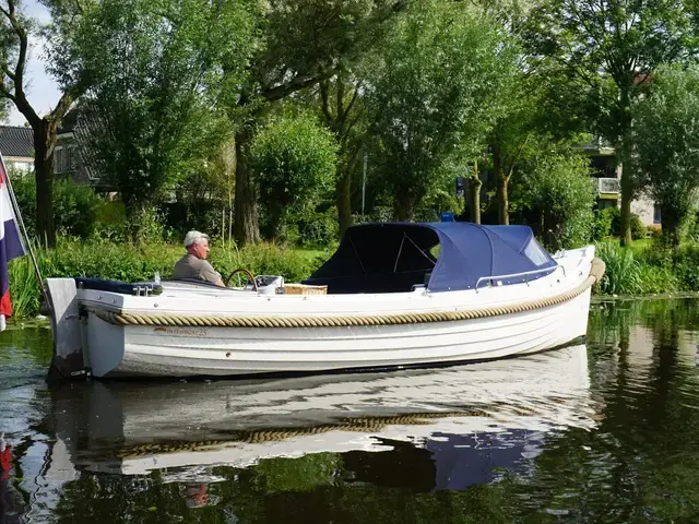 Interboat 25 Semi Cabin