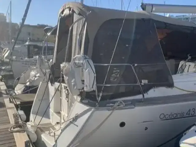 Beneteau Oceanis 43