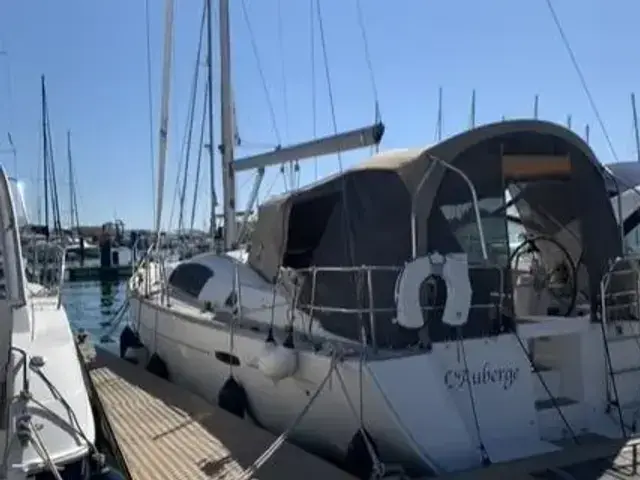 Beneteau Oceanis 43