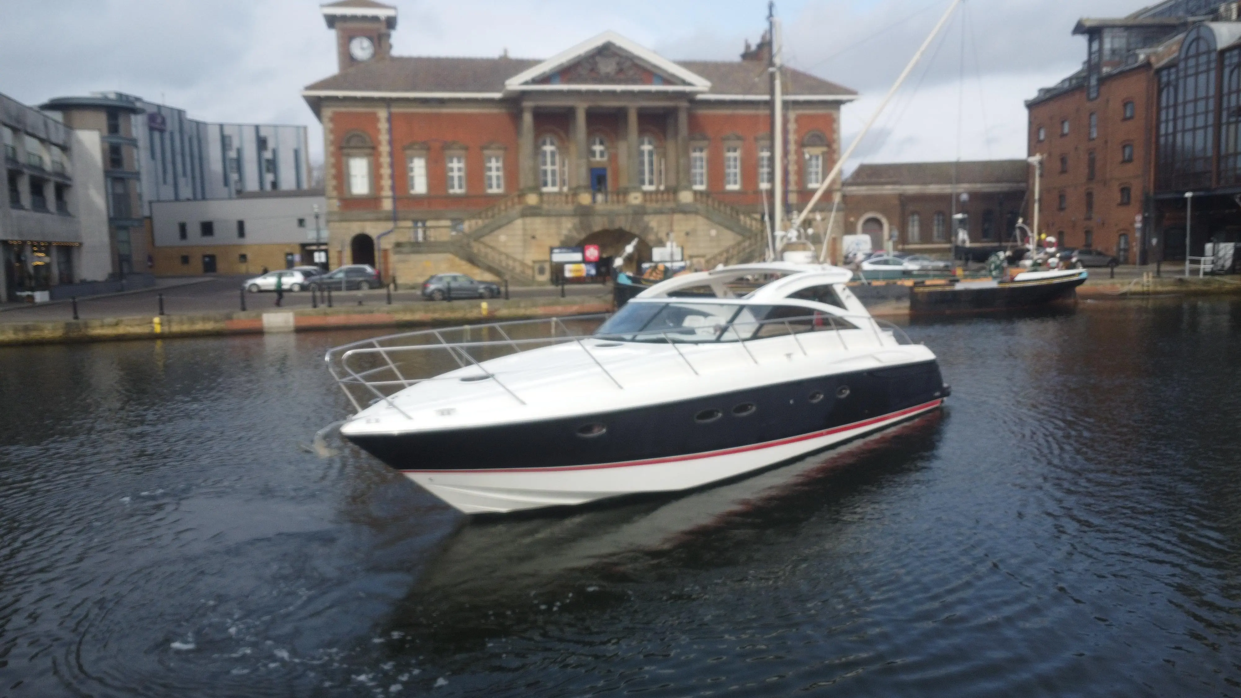 2009 Princess v48