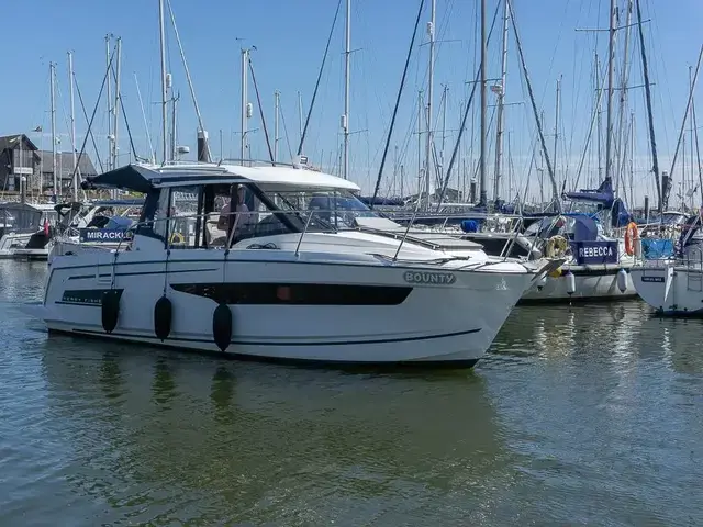 Jeanneau Merry Fisher 895