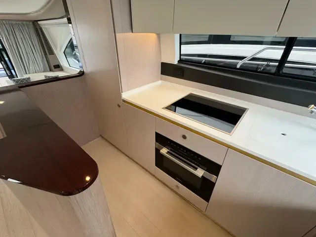 Azimut 60