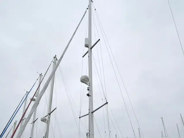 Hallberg-Rassy 34