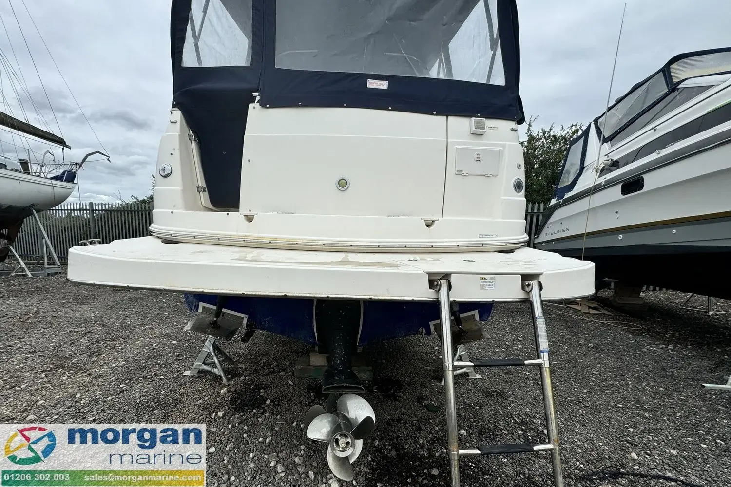 2005 Rinker fiesta vee 250