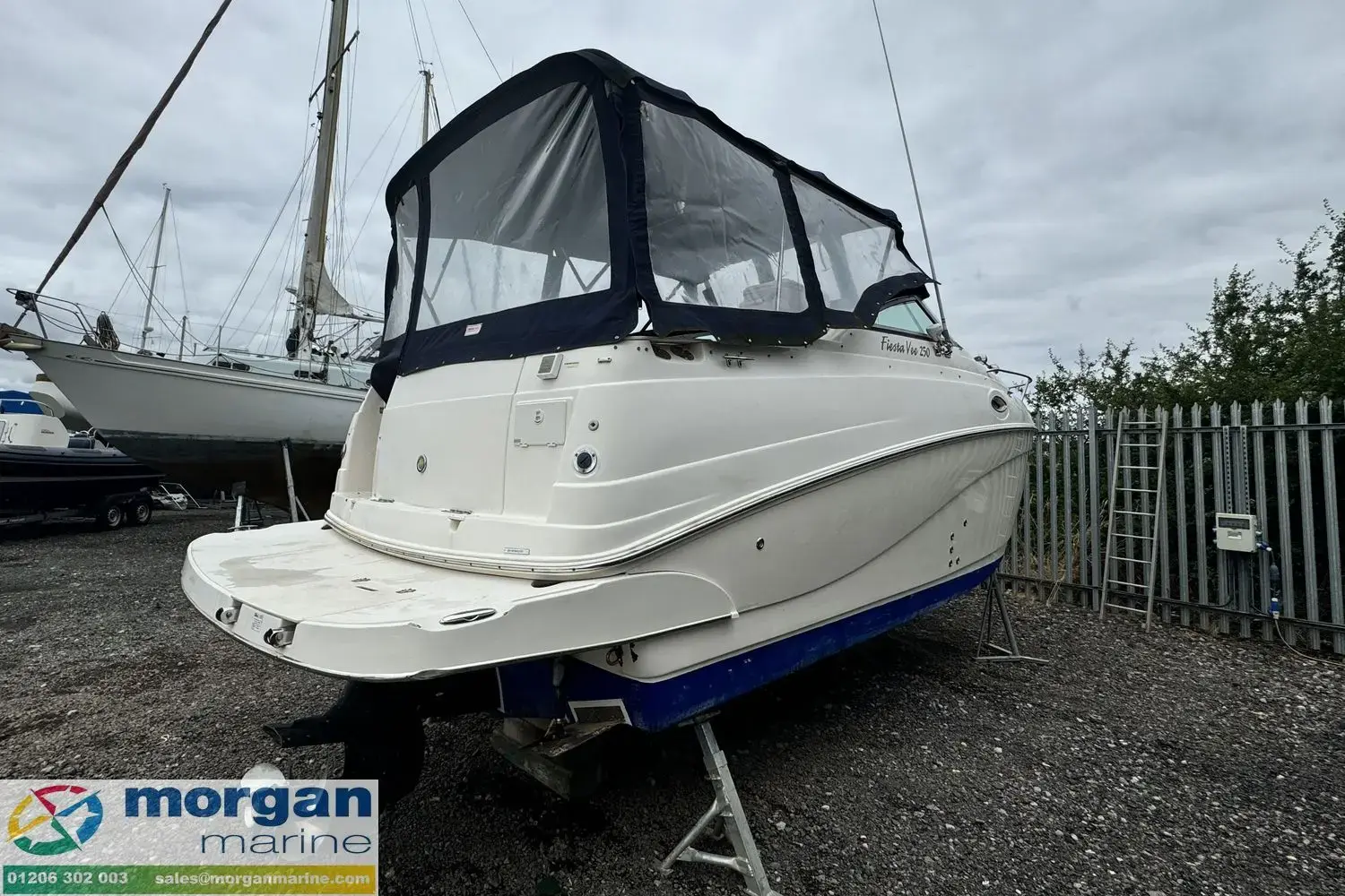 2005 Rinker fiesta vee 250